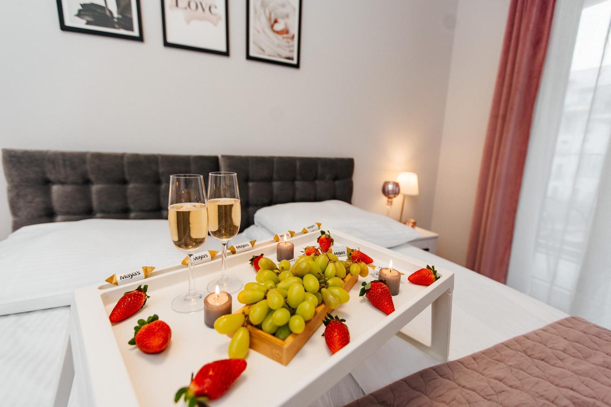 Maya'S Flats & Resorts 42 - Swietej Barbary Gdańsk Extérieur photo