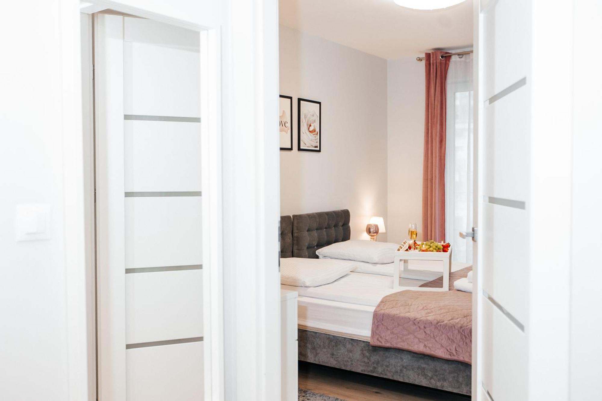 Maya'S Flats & Resorts 42 - Swietej Barbary Gdańsk Extérieur photo